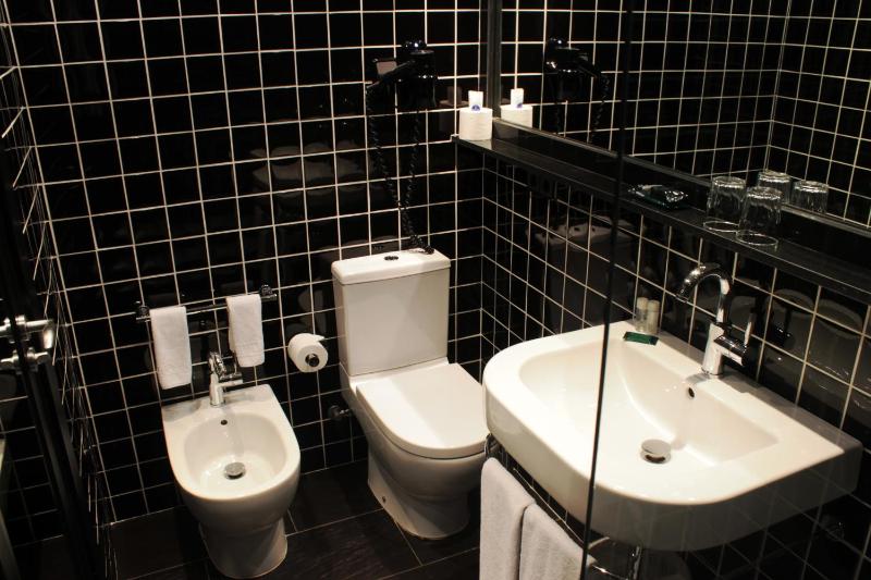 Double or Twin Room image 2