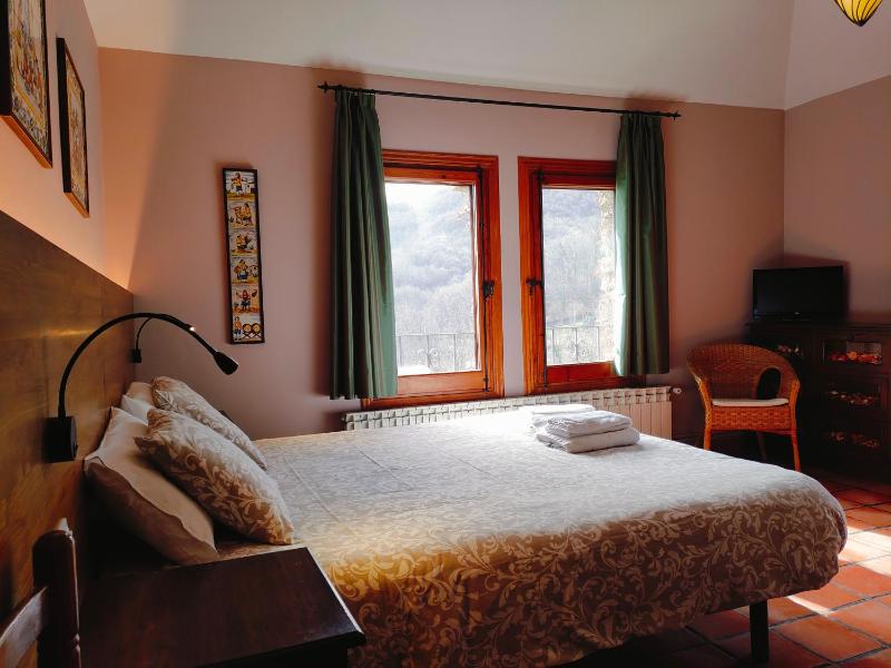 Double Room with Mountain View image 4