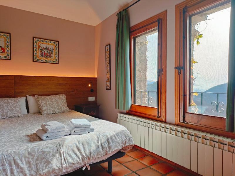 Double Room with Mountain View image 1