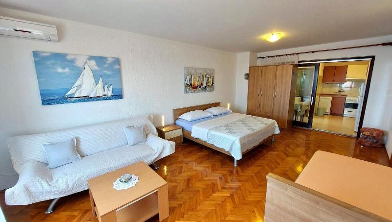Apartments Arsen - image 8