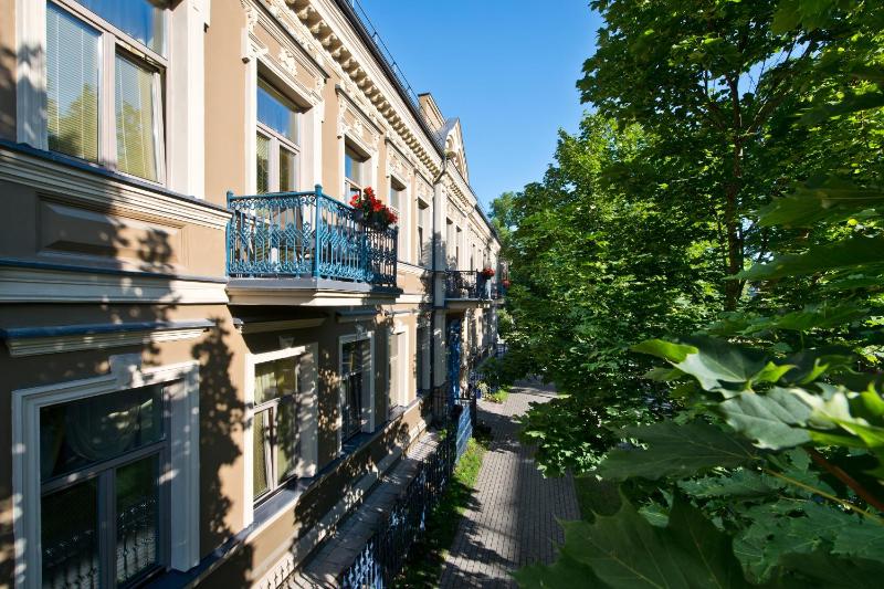 Double or Twin Room with Balcony and with Sauna and Jacuzzi access image 4
