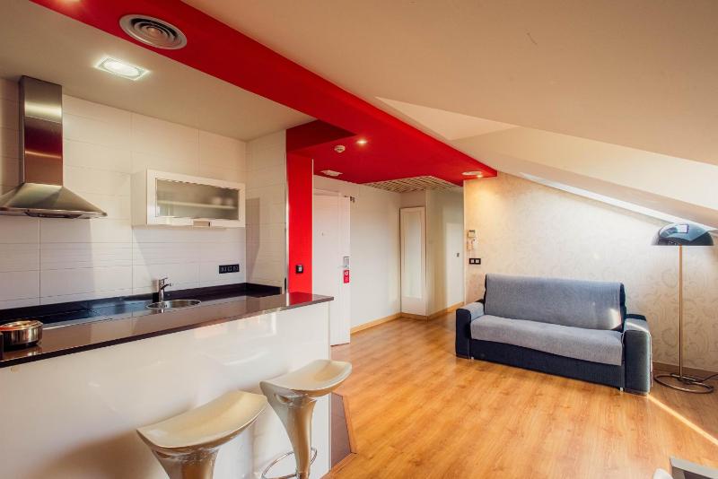 One-Bedroom Apartment (2 Adults + 2 Children) image 1