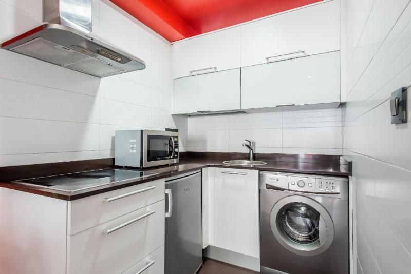 One-Bedroom Apartment (2 Adults + 2 Children) image 3