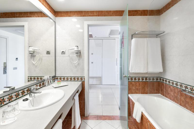 Standard Single Room image 2