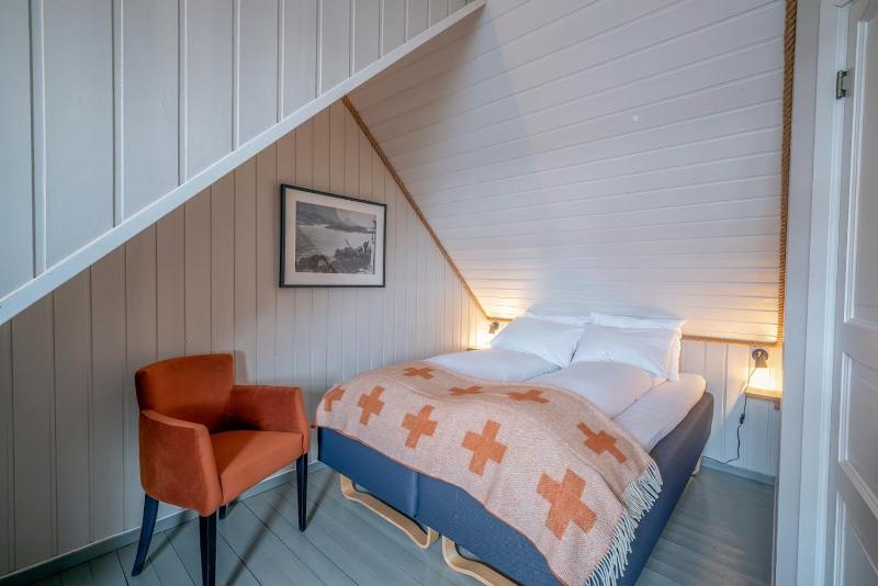 Two-Bedroom Cottage with Sea View image 2