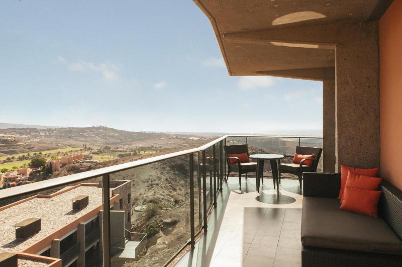 Deluxe Suite image 1