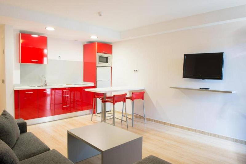 Apartment with Balcony image 3