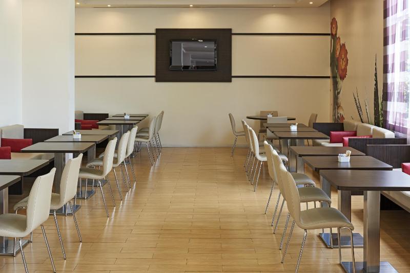 Ibis Monterrey Valle - image 11