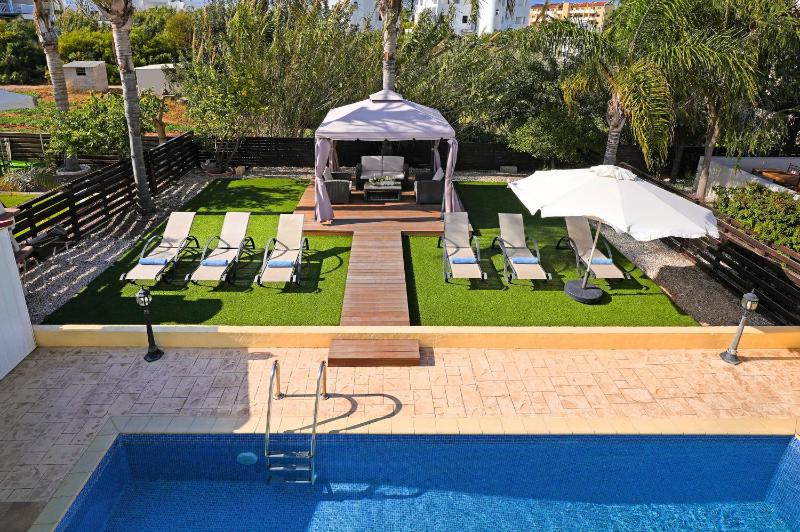 Villa Crystalia - 350m from Kalamies Beach - image 2