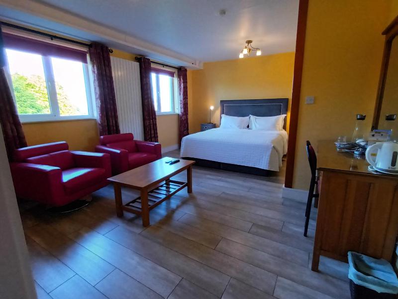 Deluxe Double Room image 4