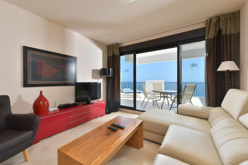 Two-Bedroom Apartment with Sea View image 1