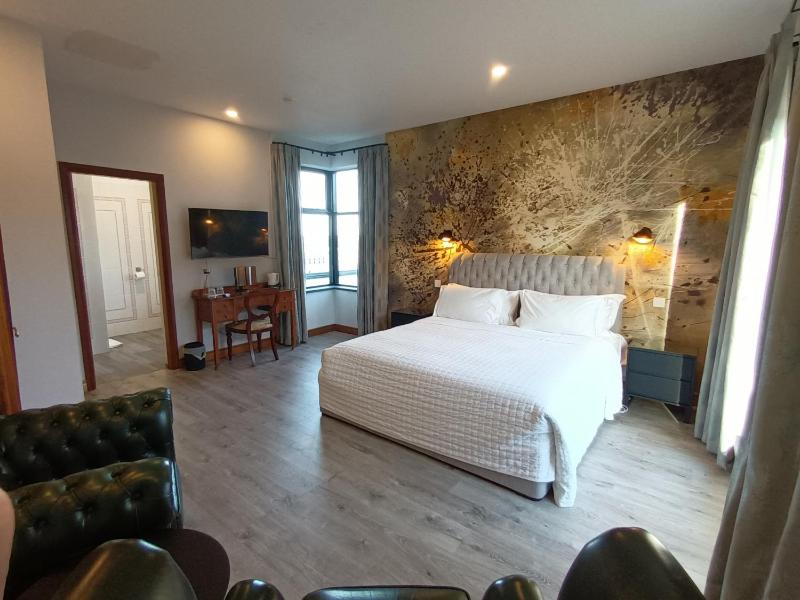 King Double Room image 1