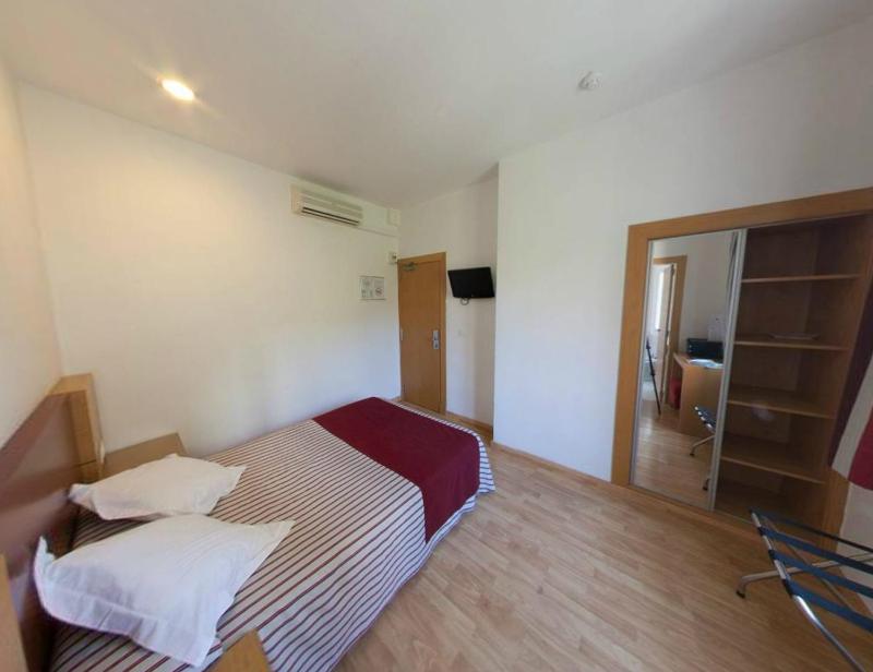 Single Room image 1