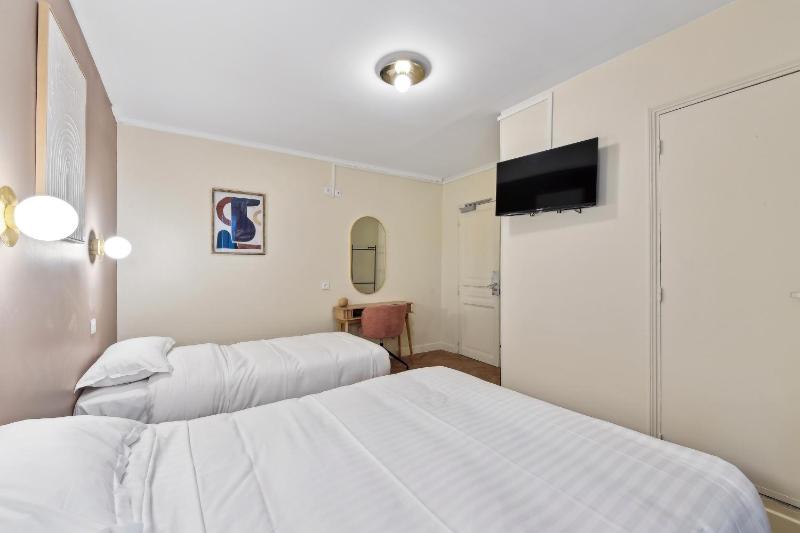 Comfort Triple Room image 1