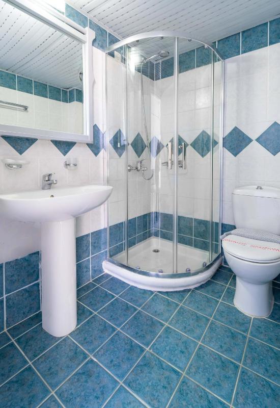 Apartment (2 Adults + 2 Children under 12) image 2