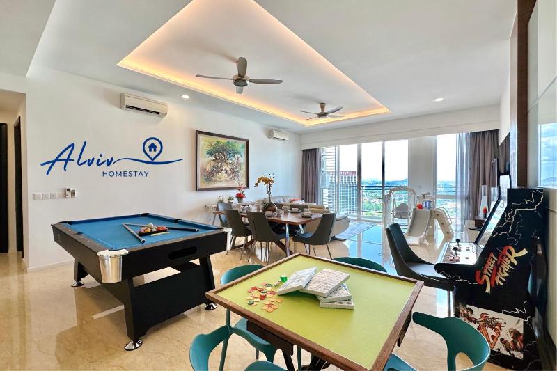 TheShore LUXURY 4+1BR Penthouse/8-12pax/Pool Table/DirectToMall/Jonker 10min - image 13