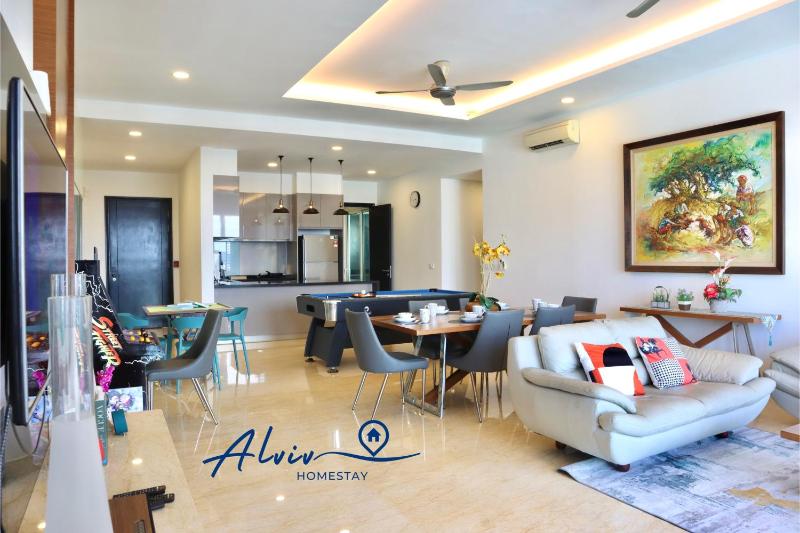 TheShore LUXURY 4+1BR Penthouse/8-12pax/Pool Table/DirectToMall/Jonker 10min - image 18