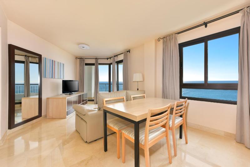 One-Bedroom Apartment with Sea View image 1