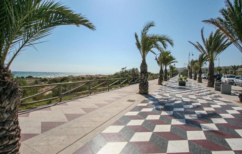 Awesome Home In Santa Pola With Wifi - image 21