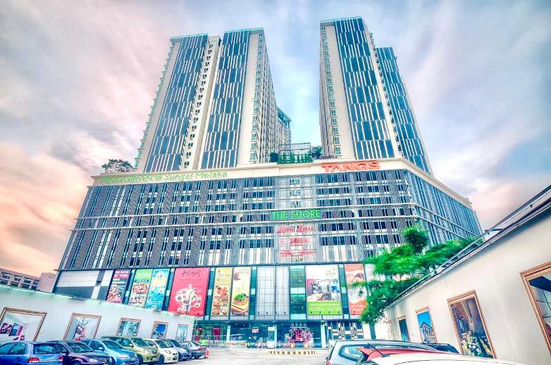 TheShore LUXURY 4+1BR Penthouse/8-12pax/Pool Table/DirectToMall/Jonker 10min - image 21