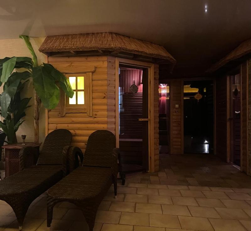Double or Twin Room with Spa Access image 2