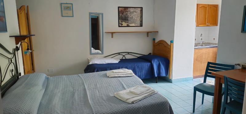 One-Bedroom Apartment image 3