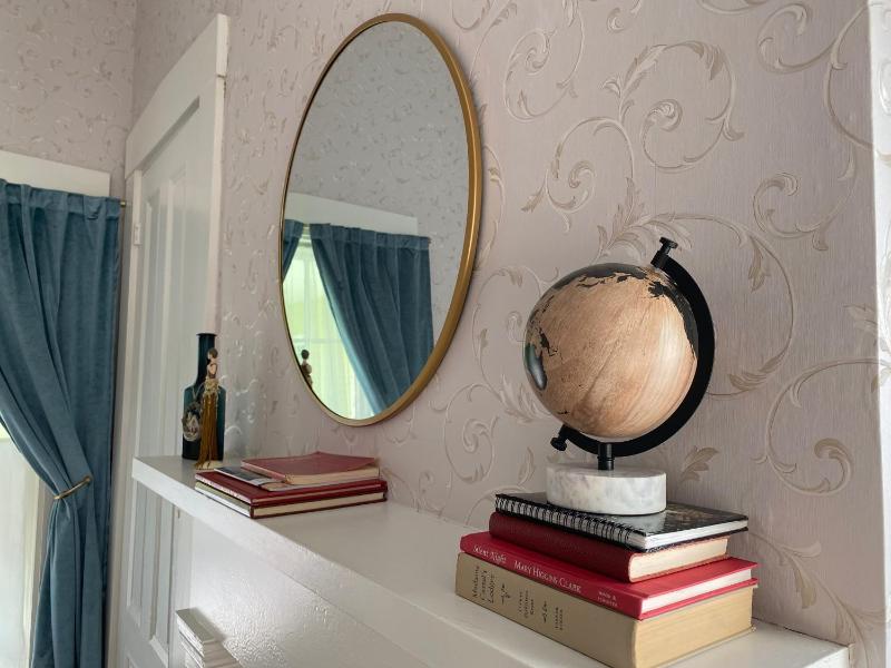 Queen Room image 2