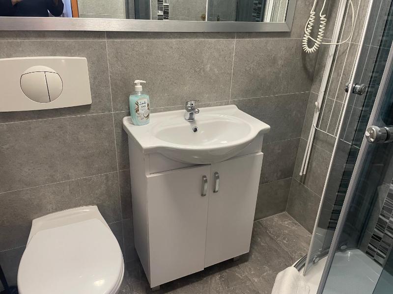 Studio Apartment (4 Adults) image 3