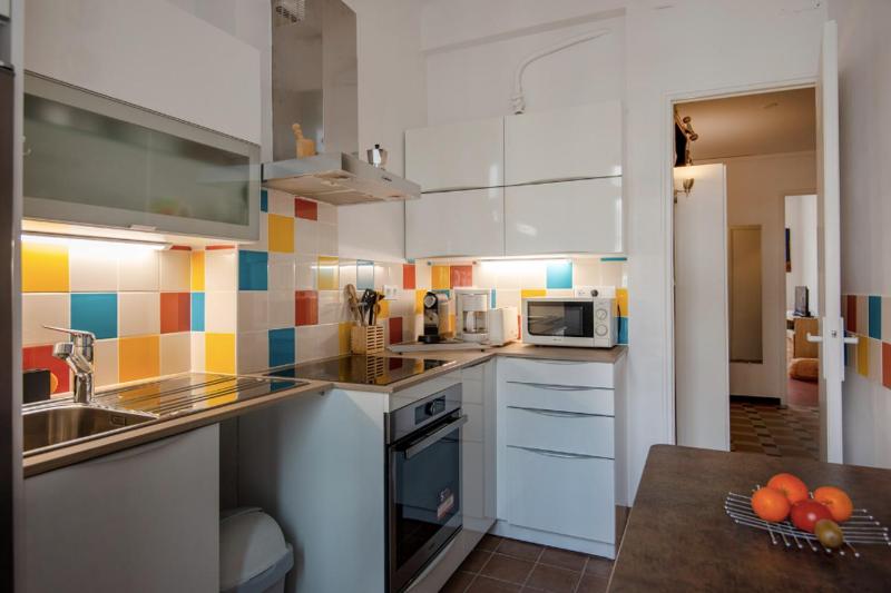 Bright Apartment in Marseille - image 8