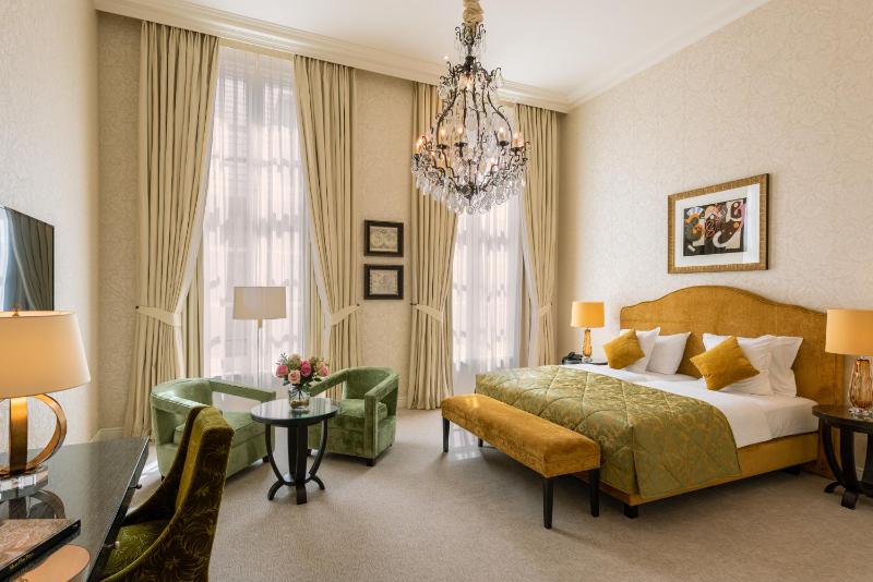 Junior Suite image 1