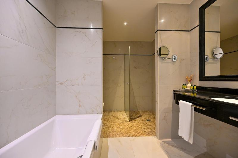 Junior Suite Belfry View image 2