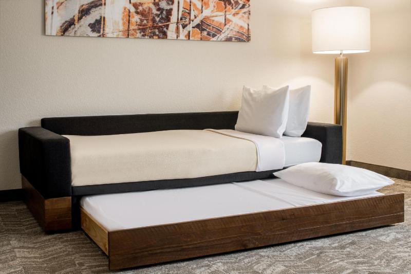 SpringHill Suites by Marriott Portland Airport - image 7