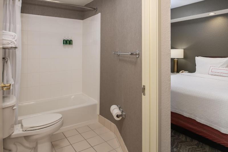 SpringHill Suites by Marriott Portland Airport - image 22