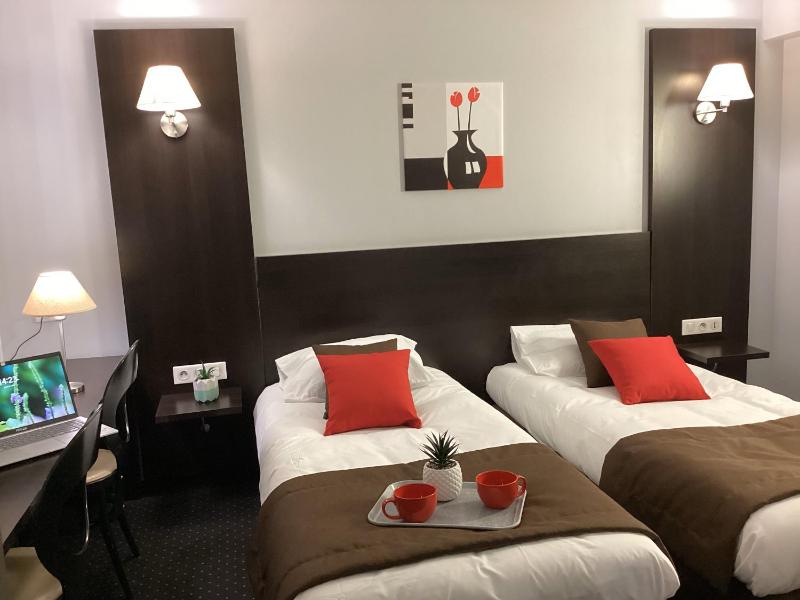 Two-Bedroom Family Suite (4 Adults) image 2