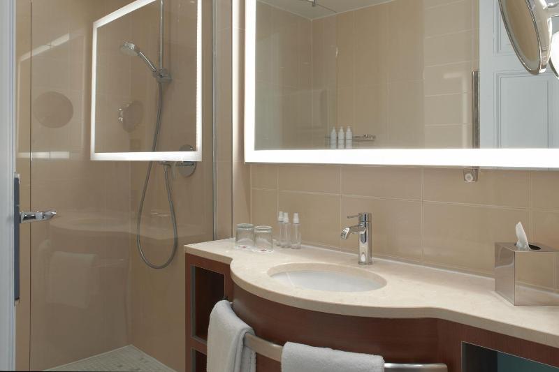 Superior Twin Room image 2