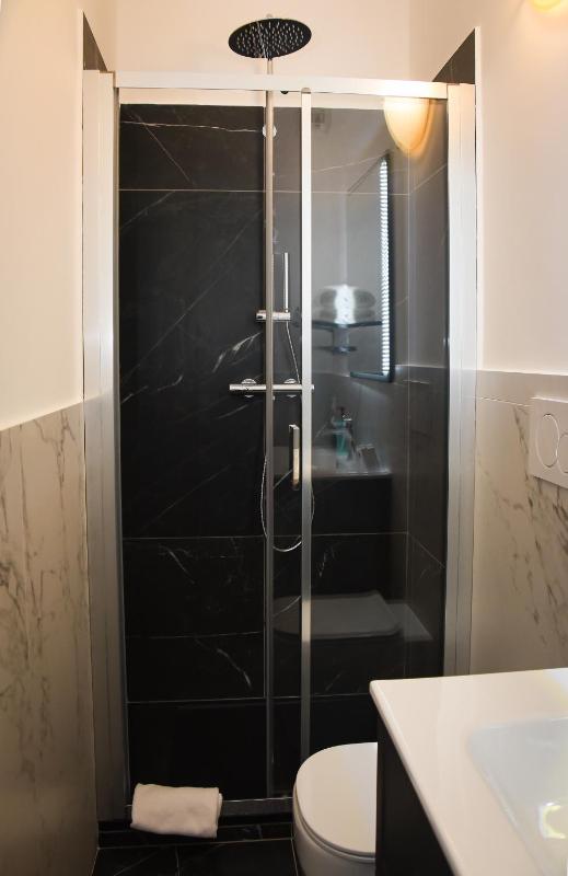 Double Room image 2