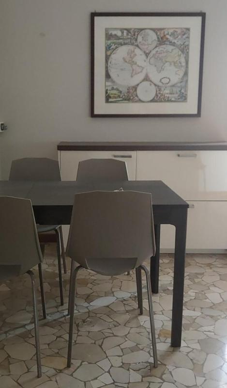 One-Bedroom Apartment image 2