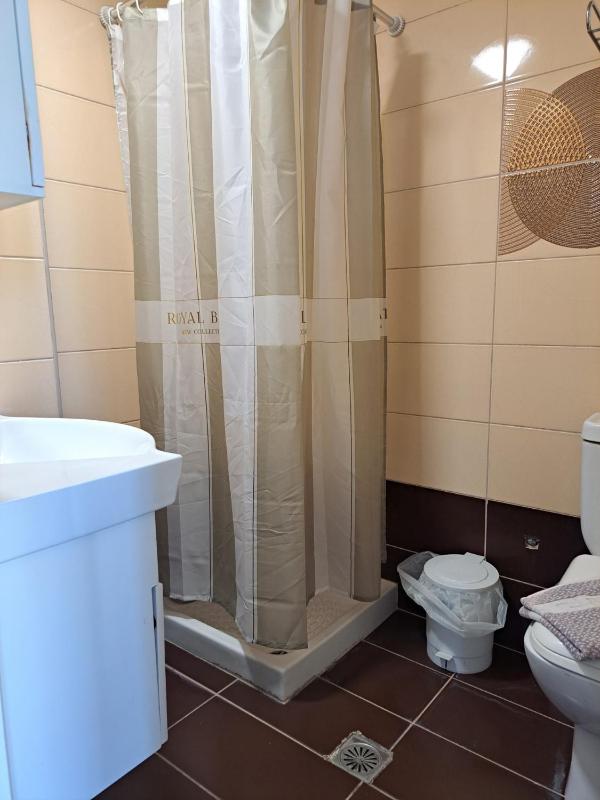 Bristol Apartments - image 13