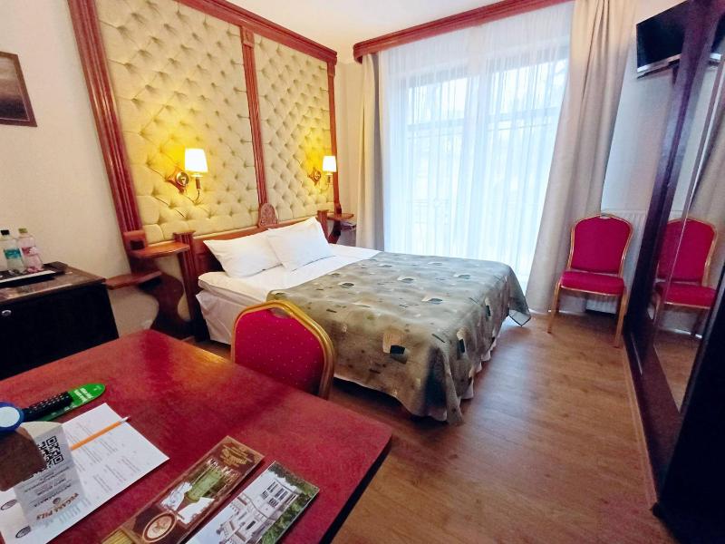 Standard Double Room image 4