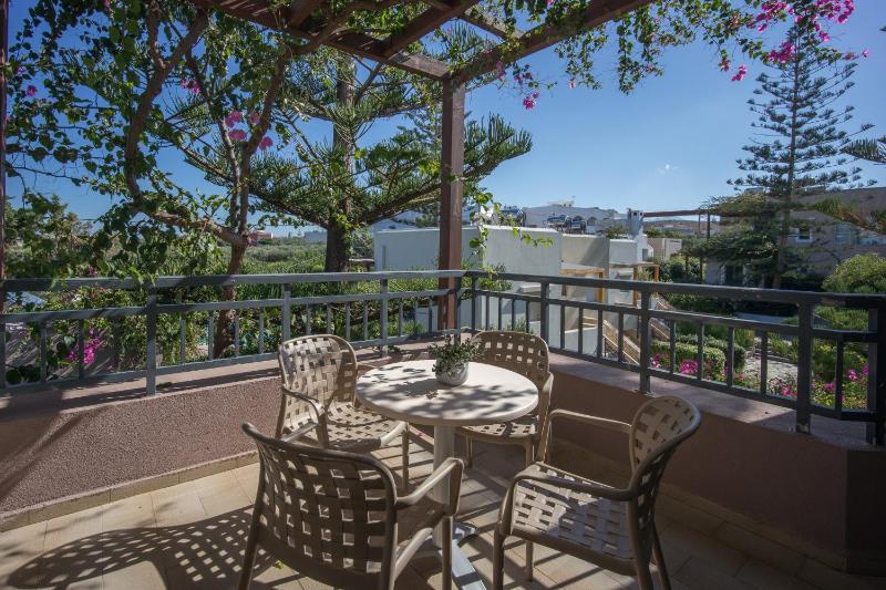 Superior Quad Apartment image 3