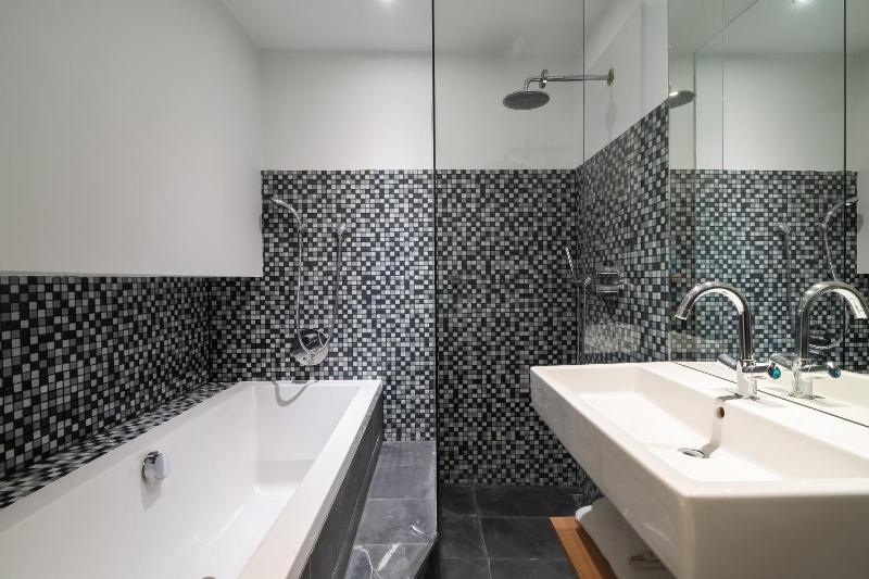 2 Bedroom Apartment with AC - Basement Duplex image 3