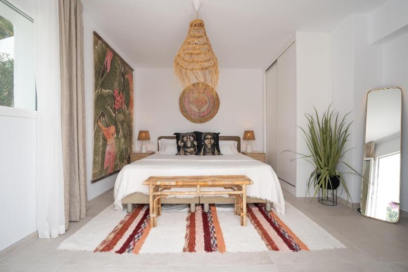 Deluxe Double Room with Sea View image 1
