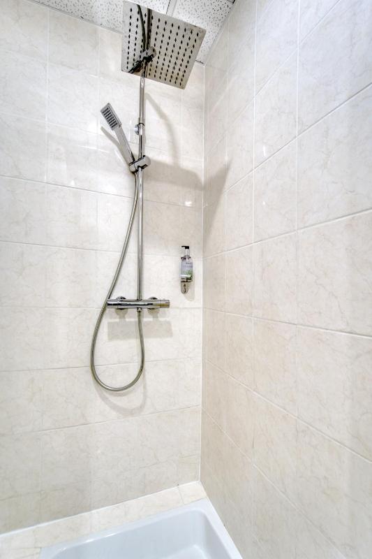 Standard Double Room image 4