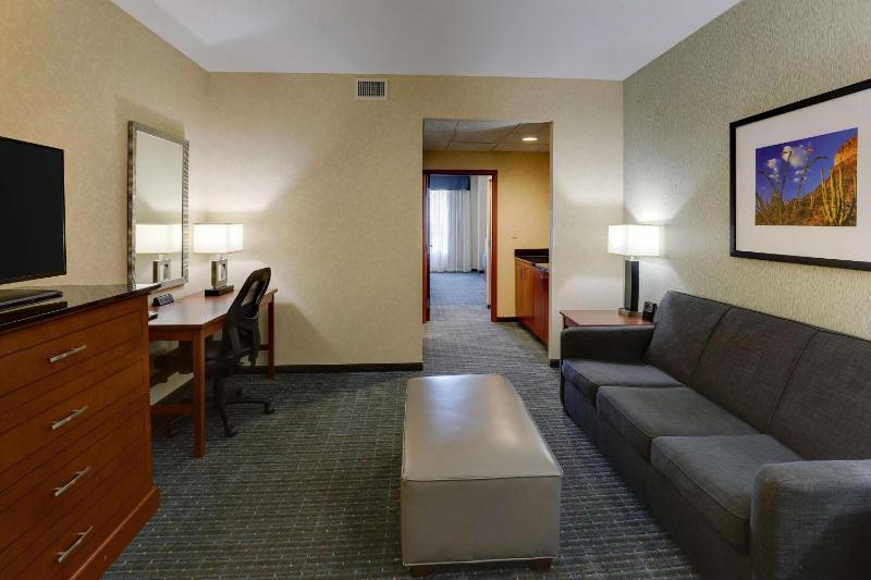 Queen Suite with Two Queen Beds image 1