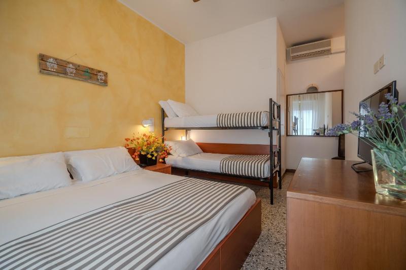 Hotel Mia - image 39