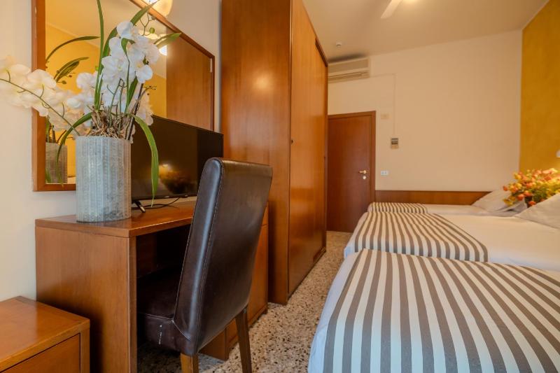 Hotel Mia - image 9
