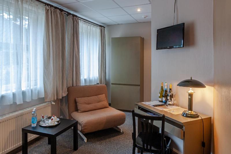 Standard Double Room image 4
