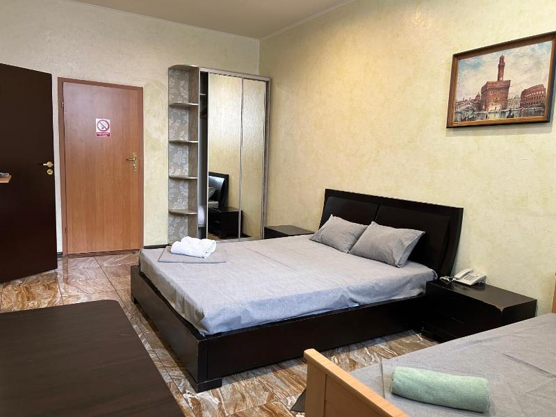 Standard Triple Room image 3