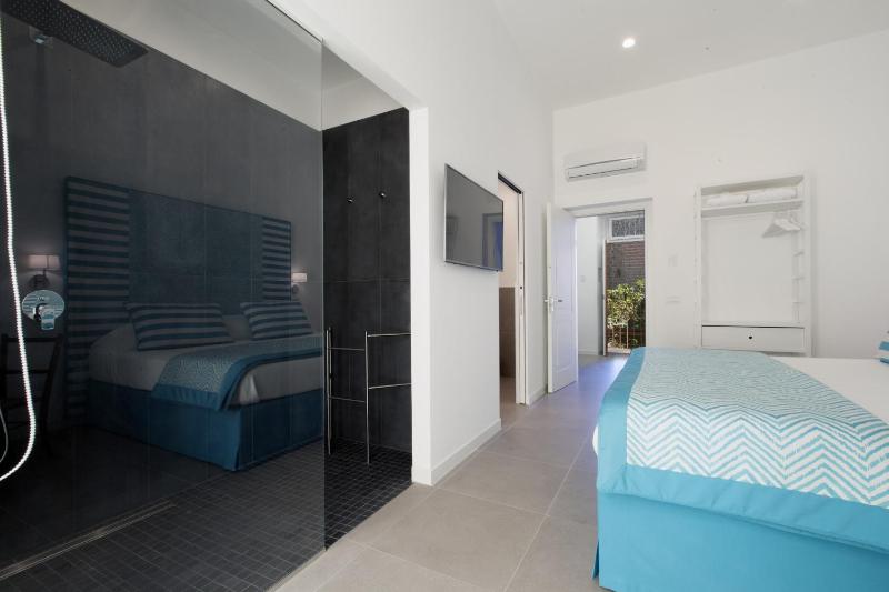 Blue Suite - image 9