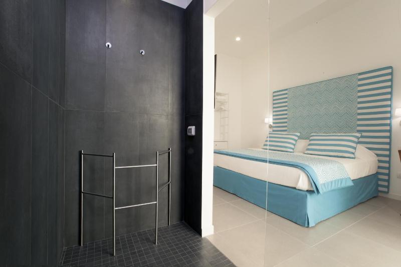 Blue Suite - image 5